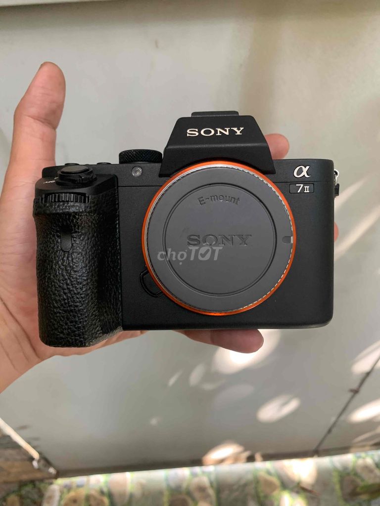 sony a72