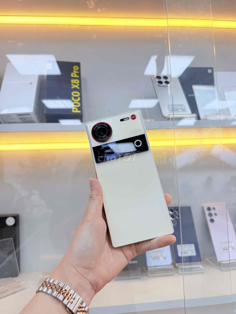 NUBIA Z70 ULTRA-BẢN 12/256G-ROM QT-CỤM CAM CHẤT. Mua bán Điện thoại tại Thành phố Biên Hòa Đồng Nai được đăng bởi Mobile Di Động Biên Hoà hình 1