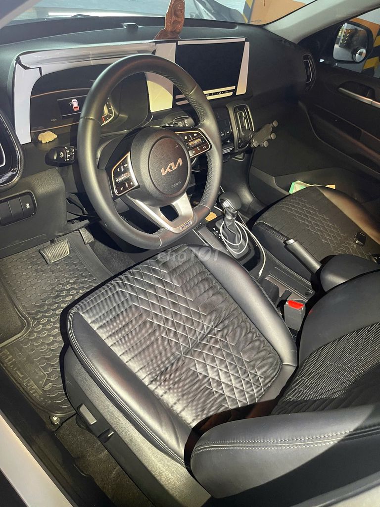 KIA SONET PREMIUM 2024 GIA ĐÌNH LƯỚT 1 CHỦ ZIN 99%. Mua bán Ô tô tại Quận 4 Tp Hồ Chí Minh được đăng bởi Hiếu hình 8