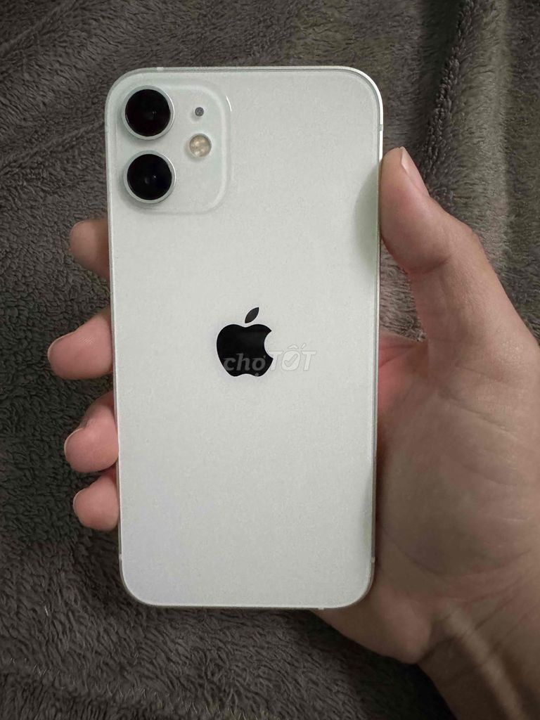 iPhone 12 mini Đen Cam sau lỗi. Mua bán Điện thoại tại Quận 6 Tp Hồ Chí Minh được đăng bởi Vương Trang Thanh hình 1