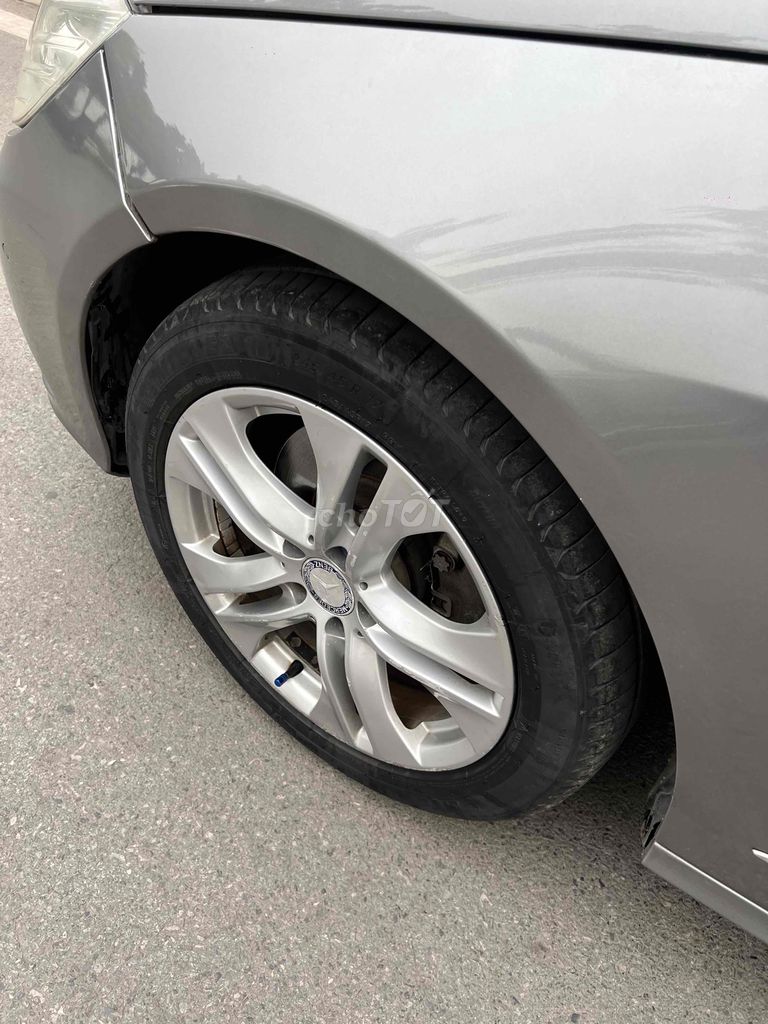 Mercedes Benz E Class 2010 E250 - 150000 km. Mua bán Ô tô tại Quận Hoàng Mai Hà Nội được đăng bởi Trí Nhân hình 6