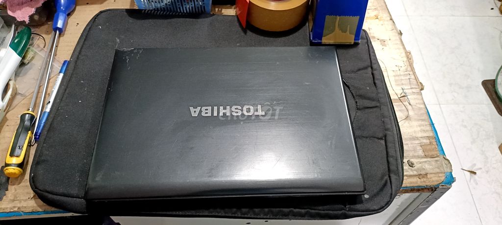 Thanh lý laptop toshiba R700