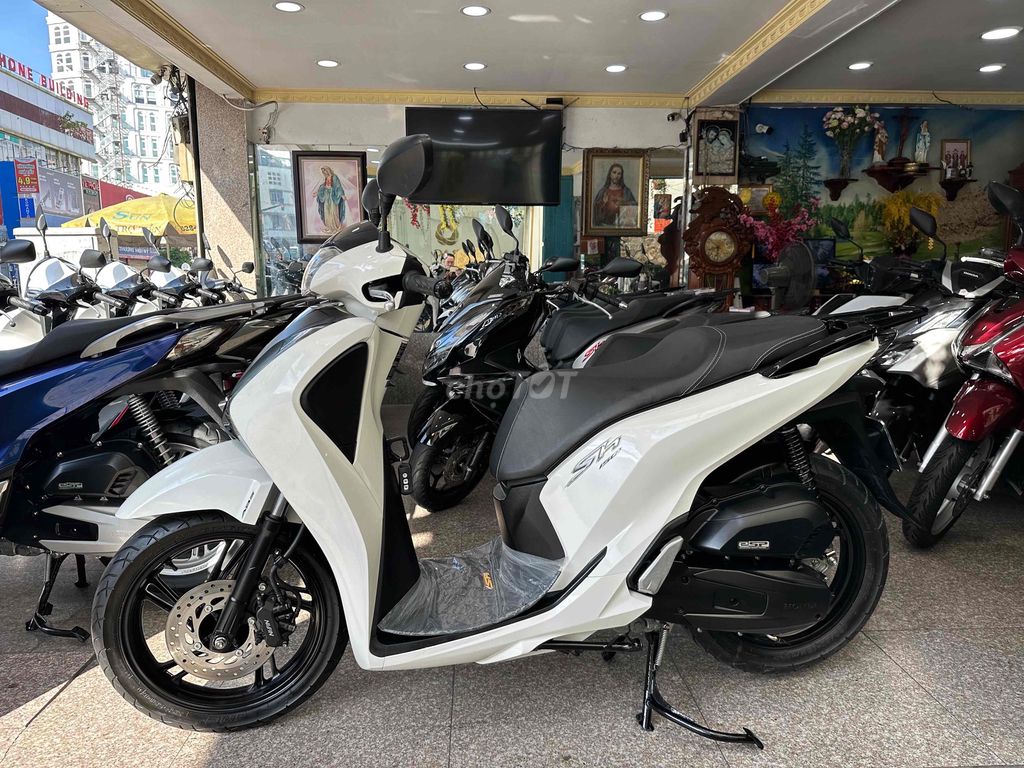 SH 125i 2017 Smartkey Trắng Đen BSTP Chính Chủ. Mua bán Xe máy tại Quận Phú Nhuận Tp Hồ Chí Minh được đăng bởi Ngô Hà hình 1