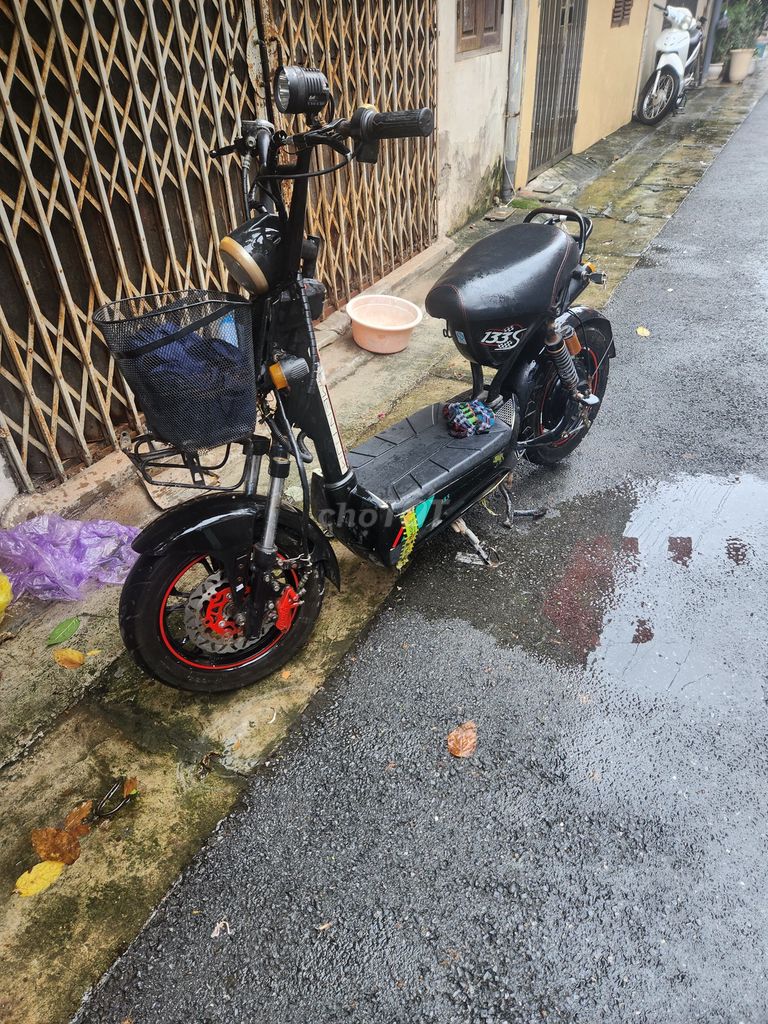 Cần bán xe 133s 4 bình to mới thay 4 tháng. Mua bán Xe điện tại Quận Thanh Xuân Hà Nội được đăng bởi Nguyen Duy ha hình 1