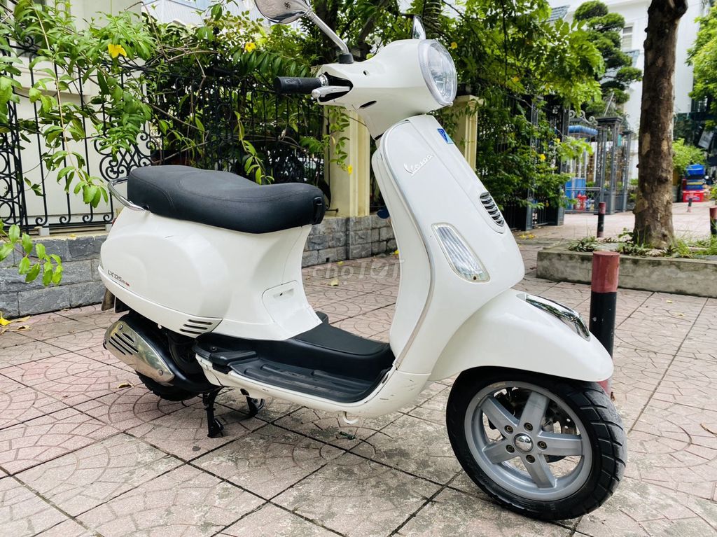 PIAGGIO VESPA 125-3vie TRẮNG BIỂN 29 CHÍNH CHỦ. Mua bán Xe máy tại Quận Bắc Từ Liêm Hà Nội được đăng bởi Lộc Phát hình 2