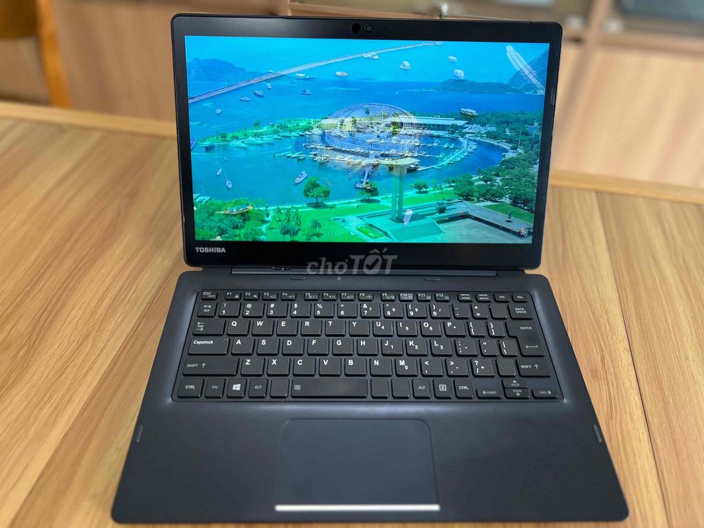 Toshiba dynabook D83/M, i7-8550U, Cảm Ứng 2 in 1. Mua bán Laptop tại Thành phố Long Xuyên An Giang được đăng bởi Laptop Mai Lý Nghĩa hình 1