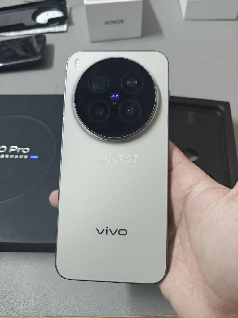 Vivo X300 Pro 16GB/512GB màu nâu có GL. Mua bán Điện thoại tại Thành phố Dĩ An Bình Dương được đăng bởi Hiếu Mobile hình 1