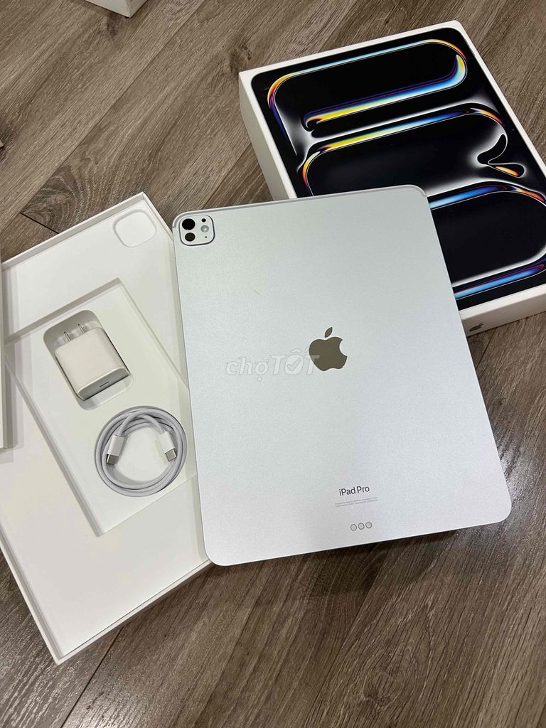 iPad Pro 13” m4 256G Wifi 99.99% Silver fulbox. Mua bán Máy tính bảng tại Quận Đống Đa Hà Nội được đăng bởi Hoàng Điển Trai Long hình 1