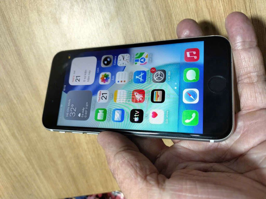 iPhone SE 2020 64GB ios26.5 Zin Fun. Mua bán Điện thoại tại Quận 12 Tp Hồ Chí Minh được đăng bởi Tuyết lâm hình 1