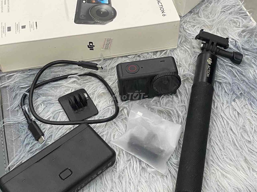 DJI Osmo Action 6 Adventure Combo Đen. Mua bán Máy ảnh, Máy quay tại Quận 5 Tp Hồ Chí Minh được đăng bởi Kim Ngân hình 1