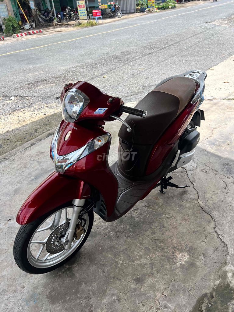 SH mode khoá Smakey Đẹp Zin (trả góp). Mua bán Xe máy tại Huyện Lai Vung Đồng Tháp được đăng bởi Cửa Hàng Xe Gắn Máy PHONG uy tín hình 4