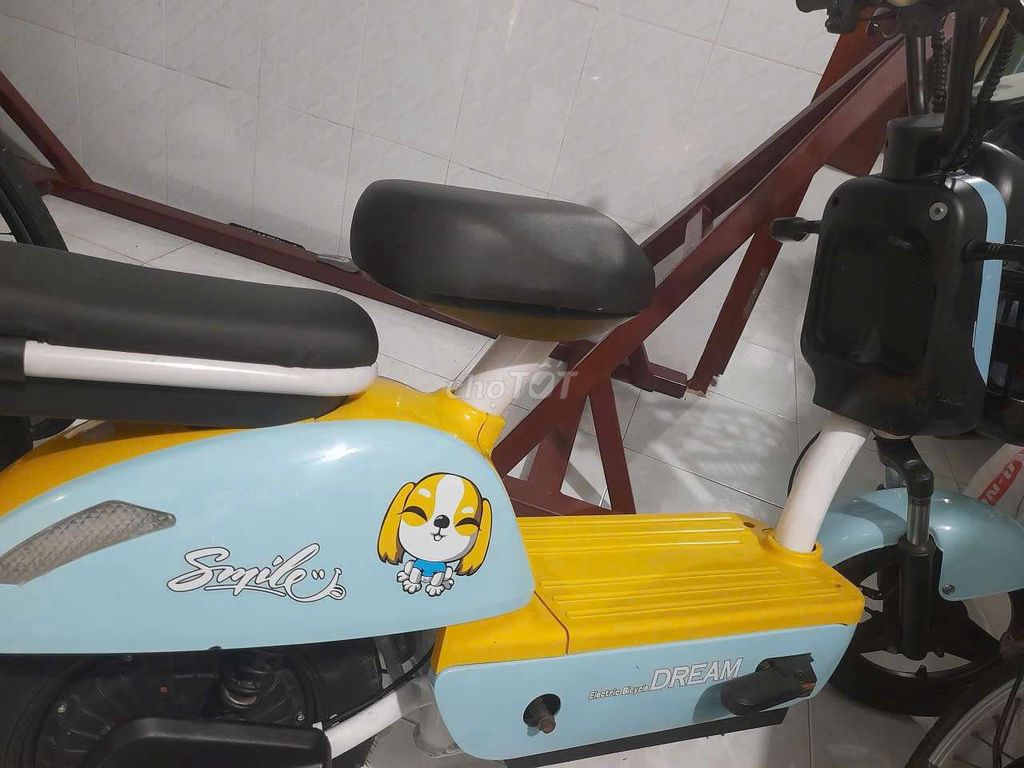 Xe đạp điện đẹp gần như mới. Mua bán Xe điện tại Thành phố Vĩnh Long Vĩnh Long được đăng bởi Nguyễn Gia Thi hình 2