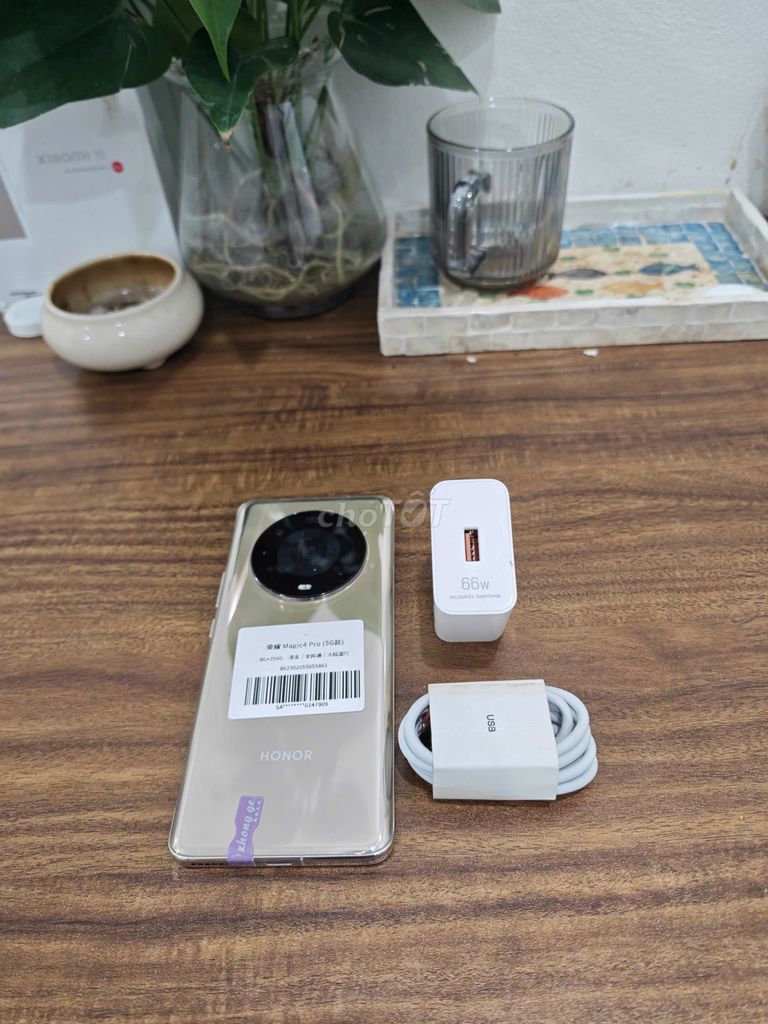 Honor Magic 4 Pro 5G 8/256 Vàng sạc66w có ship COD. Mua bán Điện thoại tại Quận Hoàng Mai Hà Nội được đăng bởi Trần Ngọc Hiếu hình 1