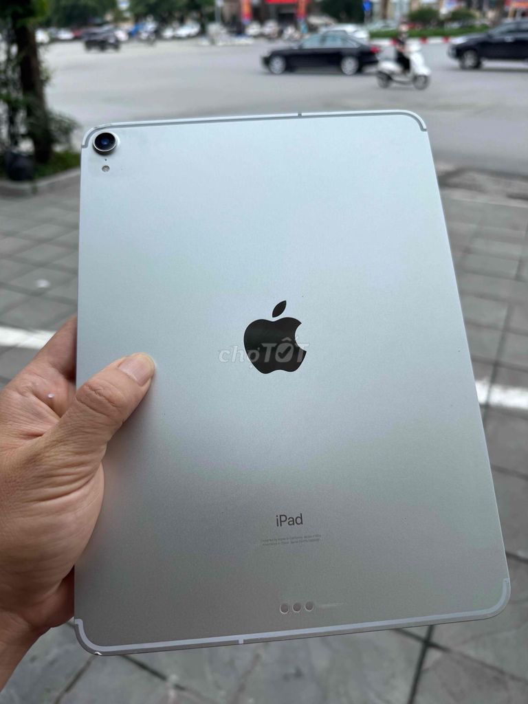 Apple iPad Pro 2018 64GB Bạc. Mua bán Máy tính bảng tại Quận Thanh Xuân Hà Nội được đăng bởi Hoàng Duy hình 1