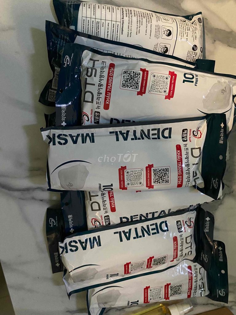 100 cai Khẩu trang y tế DT94 Trắng new như hình. Mua bán Phụ kiện thời trang khác tại Quận 4 Tp Hồ Chí Minh được đăng bởi Phương Nguyễn hình 1