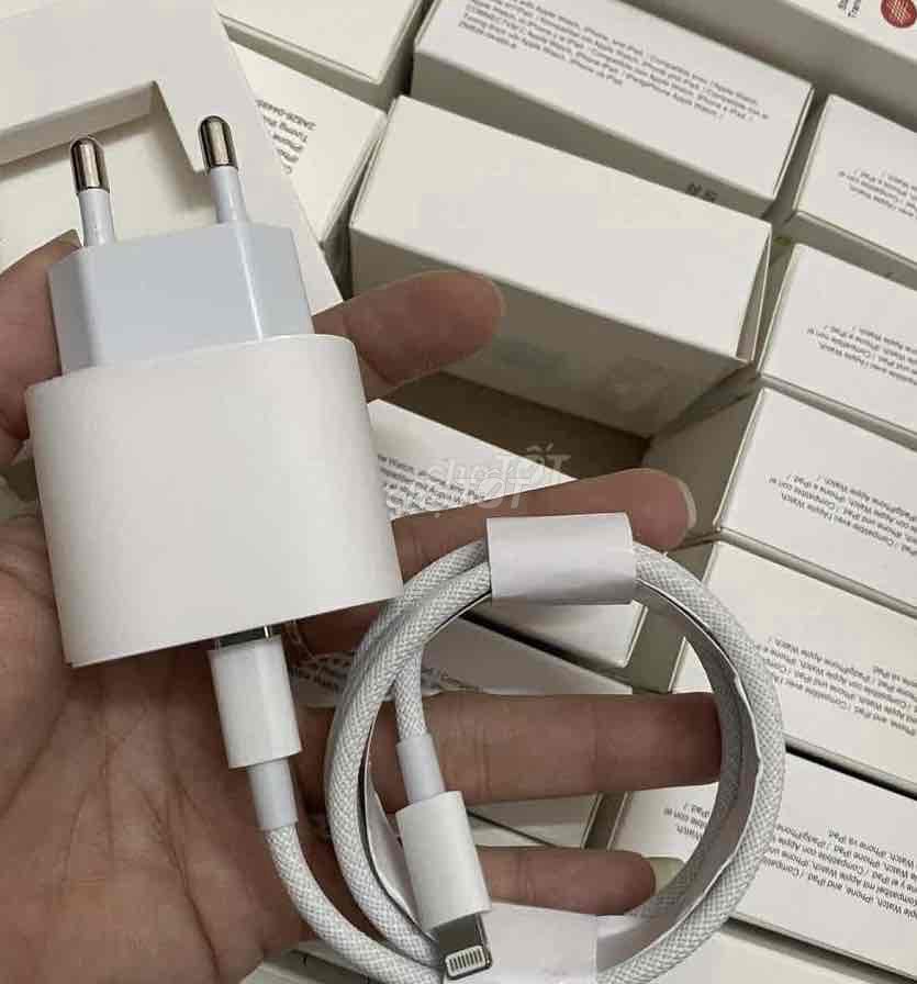 Bộ sạc nhanh Apple iPhone Trắng. Mua bán Phụ kiện (Màn hình, Chuột...) tại Quận Liên Chiểu Đà Nẵng được đăng bởi Nguyễn Lê hình 1