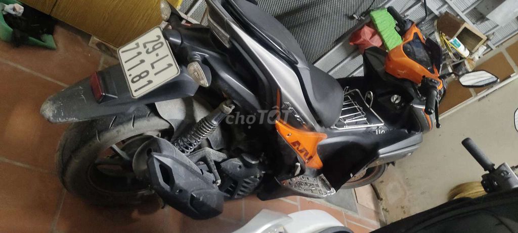 Yamaha NVX 125 2019 черный с оранжевым