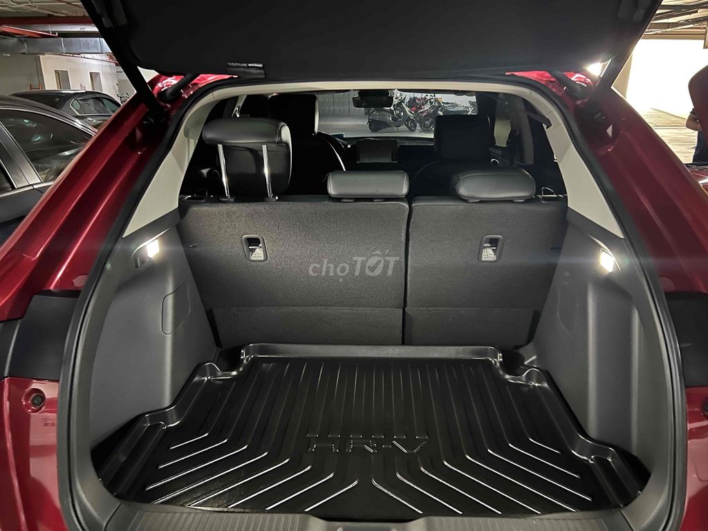 Honda HRV L Sensing 2025 Đỏ 2300 km, quá đẹp, Zin. Mua bán Ô tô tại Quận 7 Tp Hồ Chí Minh được đăng bởi SHOWROOM HONDA ÔTÔ QUẬN 7 hình 6