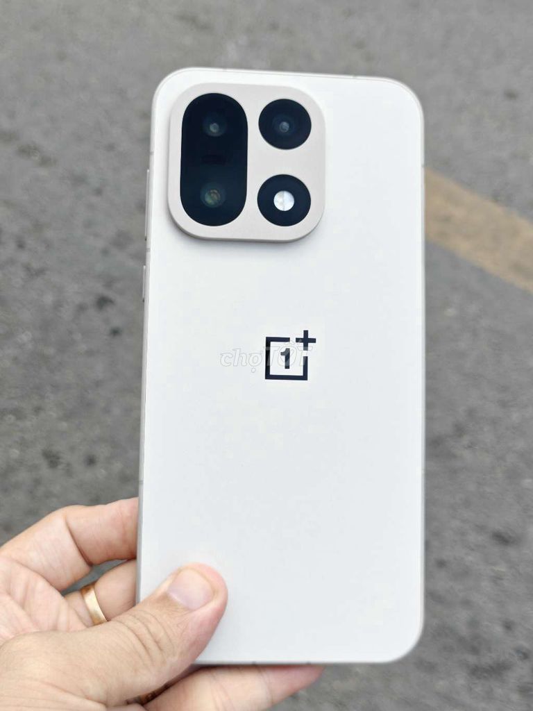 OnePlus 15 fullbox có ship COD . Mua bán Điện thoại tại Quận Bình Tân Tp Hồ Chí Minh được đăng bởi Anh Rin hình 1