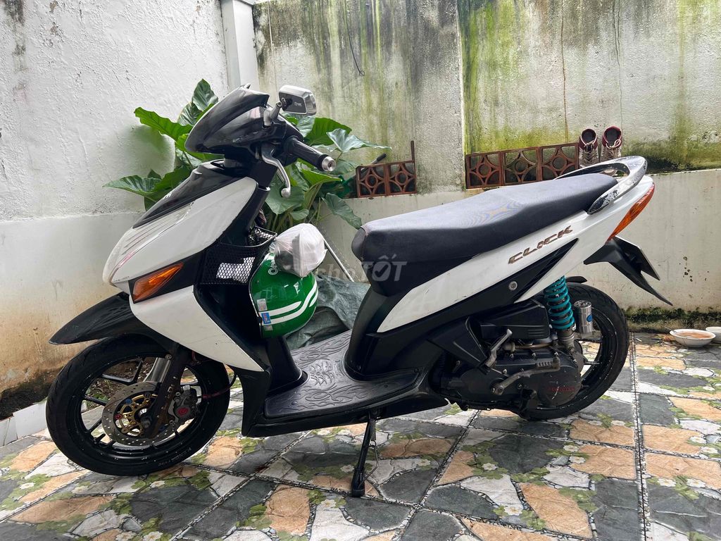 Honda Click cần bán xe. Mua bán Xe máy tại Thành phố Nha Trang Khánh Hòa được đăng bởi Thân Thiện hình 3