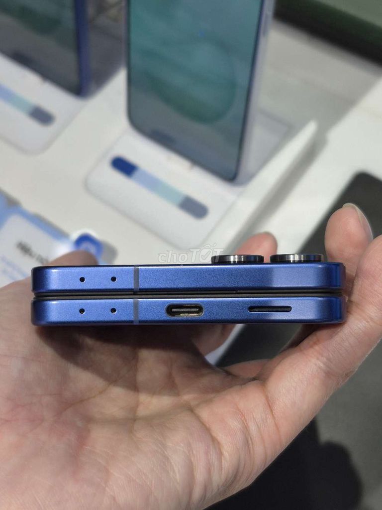 Samsung Z Flip 7 256GB Xanh. Mua bán Điện thoại tại Huyện Đông Anh Hà Nội được đăng bởi NGUYỄN THỊ THU hình 2