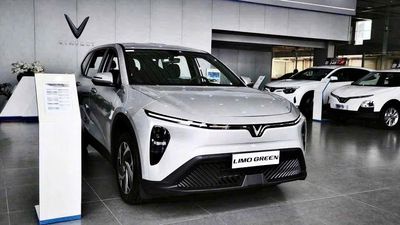 Xe điện VinFast Limo Green