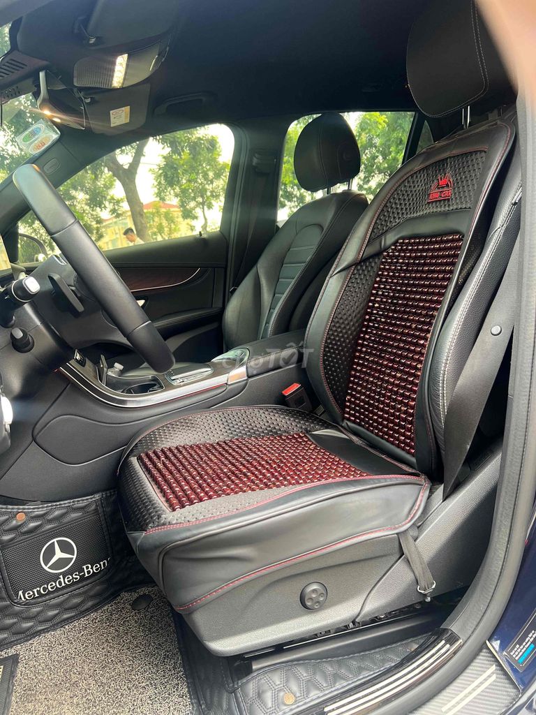 Mercedes Benz GLC 2021 200 4MATIC - 30000 km. Mua bán Ô tô tại Thành phố Dĩ An Bình Dương được đăng bởi Dương hình 8