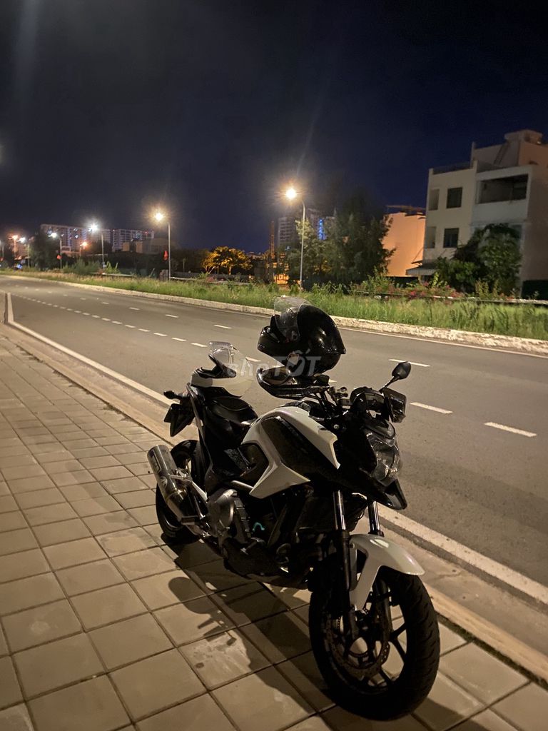Honda NC700D DCT 2017 trắng ngọc + carbon, 42k km. Mua bán Xe máy tại Thành phố Nha Trang Khánh Hòa được đăng bởi Владлен Масловский hình 6