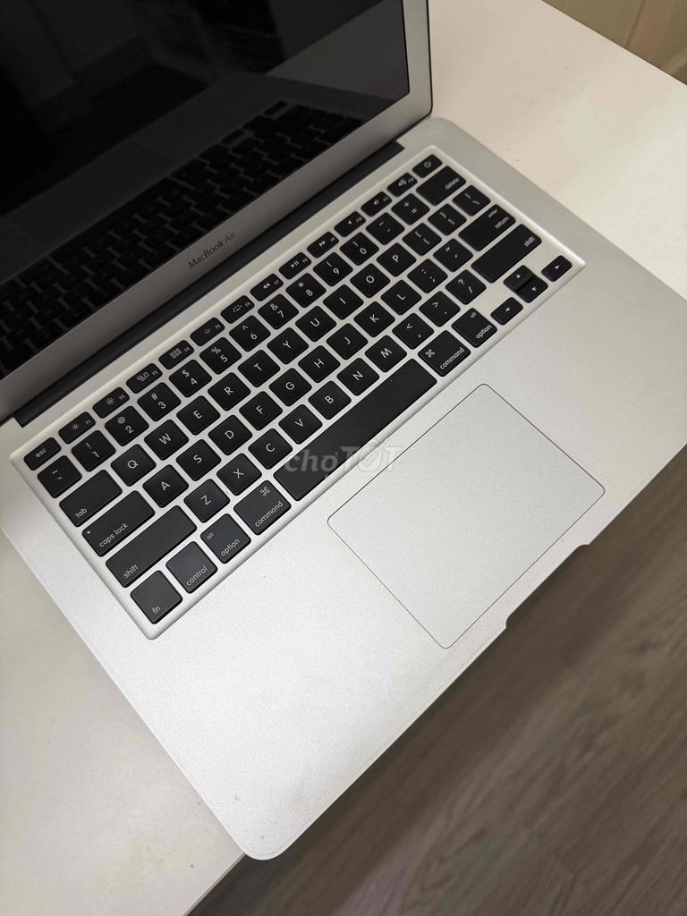 Apple MacBook Air i5 8GB/128GB. Mua bán Laptop tại Quận 4 Tp Hồ Chí Minh được đăng bởi trong phu hình 1