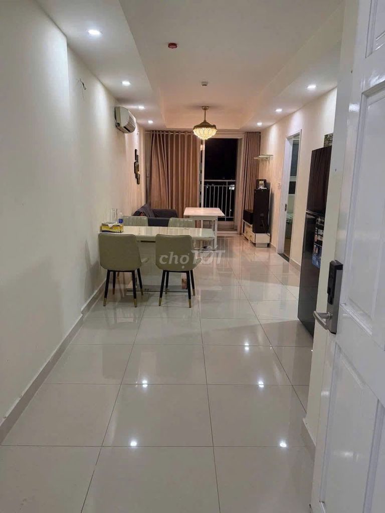 Аренда · 2 комн. · 76 м² · Quận 3, ул. Trường Sa