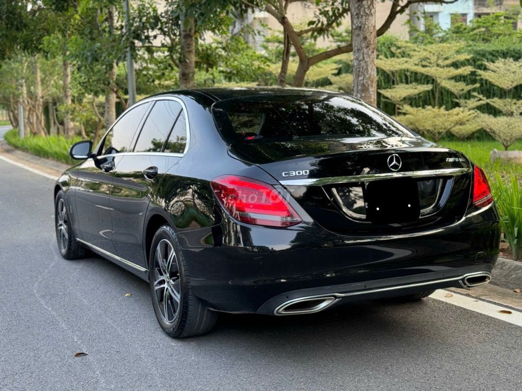 Mercedes Benz 2020 C180 - 50000 km. Mua bán Ô tô tại Quận Thanh Xuân Hà Nội được đăng bởi Nguyễn Tuấn Hoàng hình 15