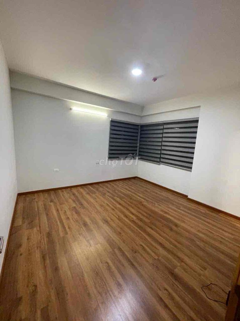 Cho thuê căn góc chung cư Carillon 7, 112m2 3PN nhà như hình, view xịn