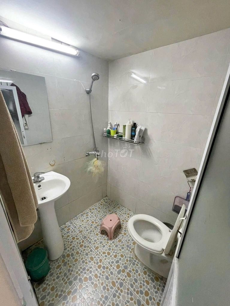 Cho thuê nhà 32m2 + gác xép, Hoàng Hoa Thám, Ba Đình