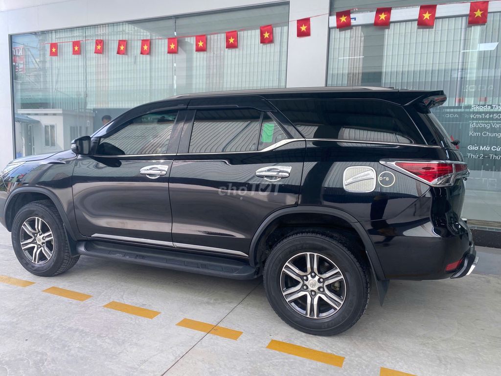 Toyota Fortuner 2019 2.4G 4x2 AT - 75000 km. Mua bán Ô tô tại Quận Tây Hồ Hà Nội được đăng bởi Trường Giang hình 2