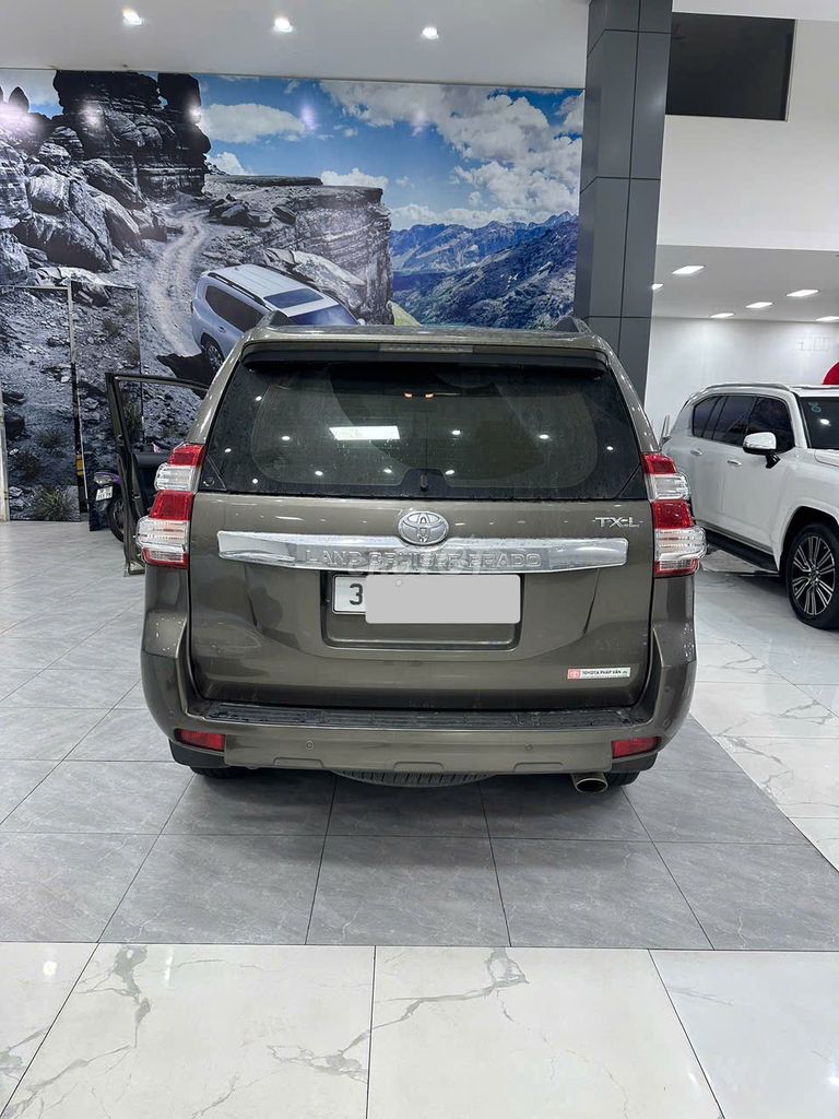 Toyota Land Cruiser Prado 2016 TXL 2.7L 13 vạn Km. Mua bán Ô tô tại Quận Bắc Từ Liêm Hà Nội được đăng bởi Viet Auto hình 4
