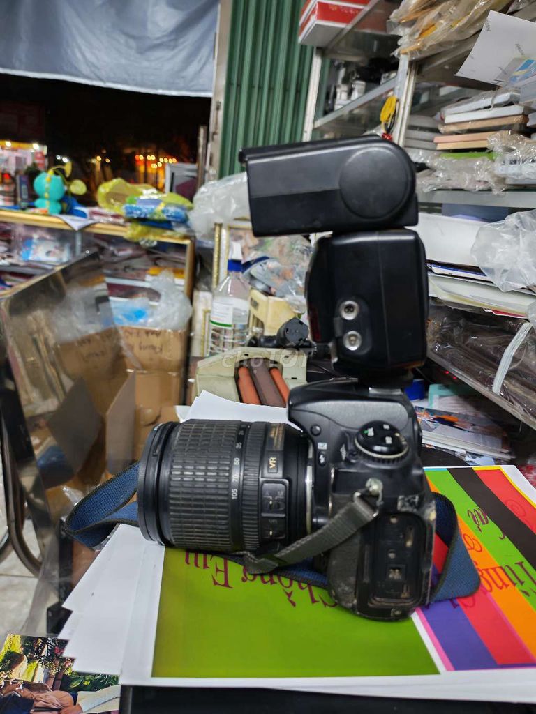 Máy ảnh Nikon D300s Đen kèm đèn flash. Mua bán Máy ảnh, Máy quay tại Quận Ninh Kiều Cần Thơ được đăng bởi Trí Gòm hình 1