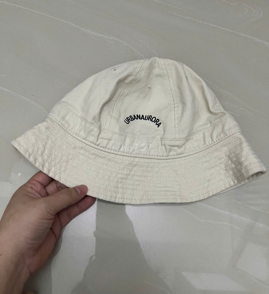 Mũ URBANAURORA Kem Unisex Thoáng mát. Mua bán Phụ kiện thời trang khác tại Quận Tân Phú Tp Hồ Chí Minh được đăng bởi 2hand luxury hình 1