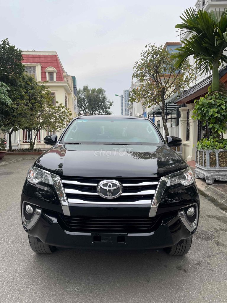 Toyota Fortuner 2.7 AT máy xăng nhập khẩu 2019