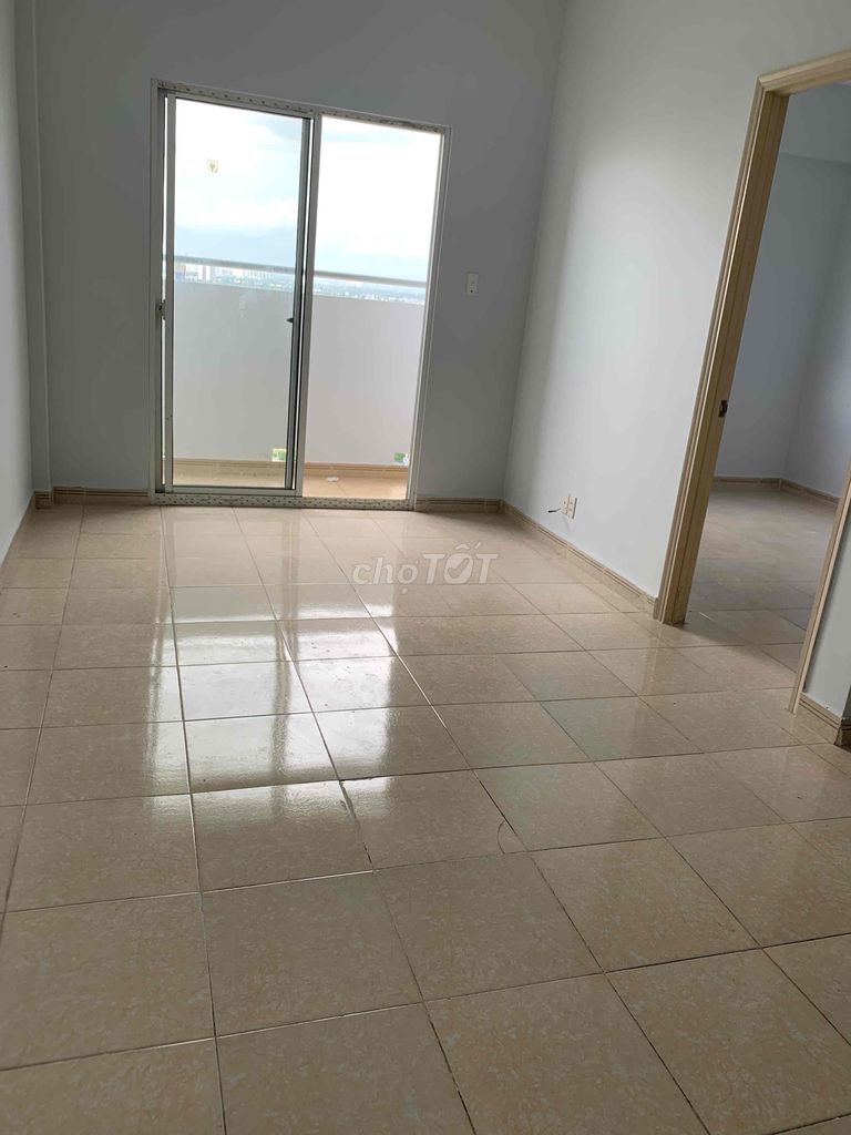 Cho thuê căn 62m2 HQC PLAZA giá 4tr/tháng lô HQ1