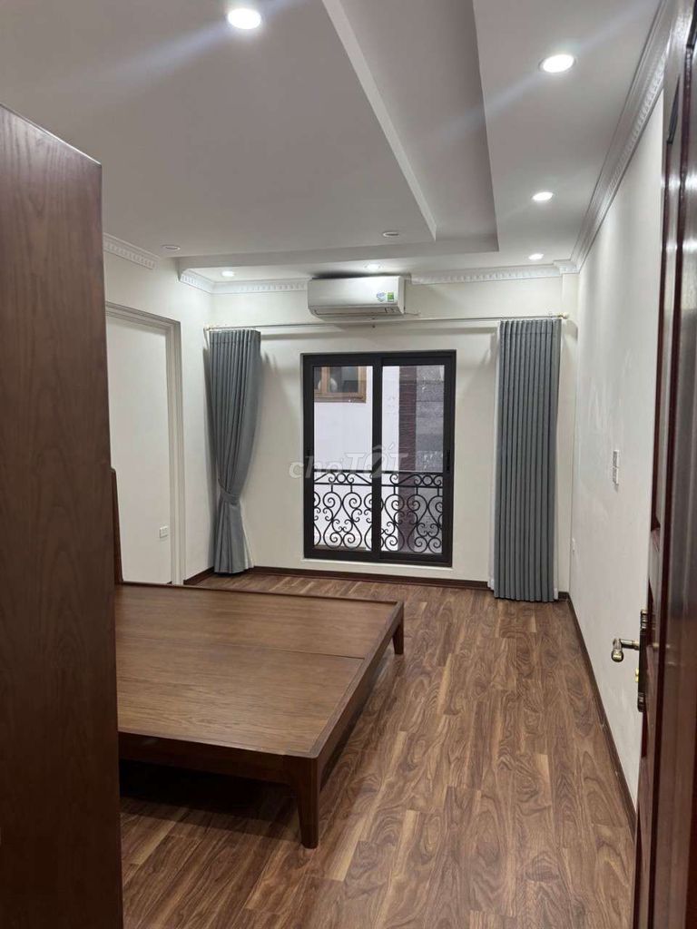 NGỌC LÂM - CHỦ XÂY TÂM HUYẾT ĐỂ Ở - BÁN NHÀ 35M² - 5 TẦNG - 3PN. Mua bán nhà ở tại Quận Long Biên Hà Nội được đăng bởi Đặng thị hạnh hình 1