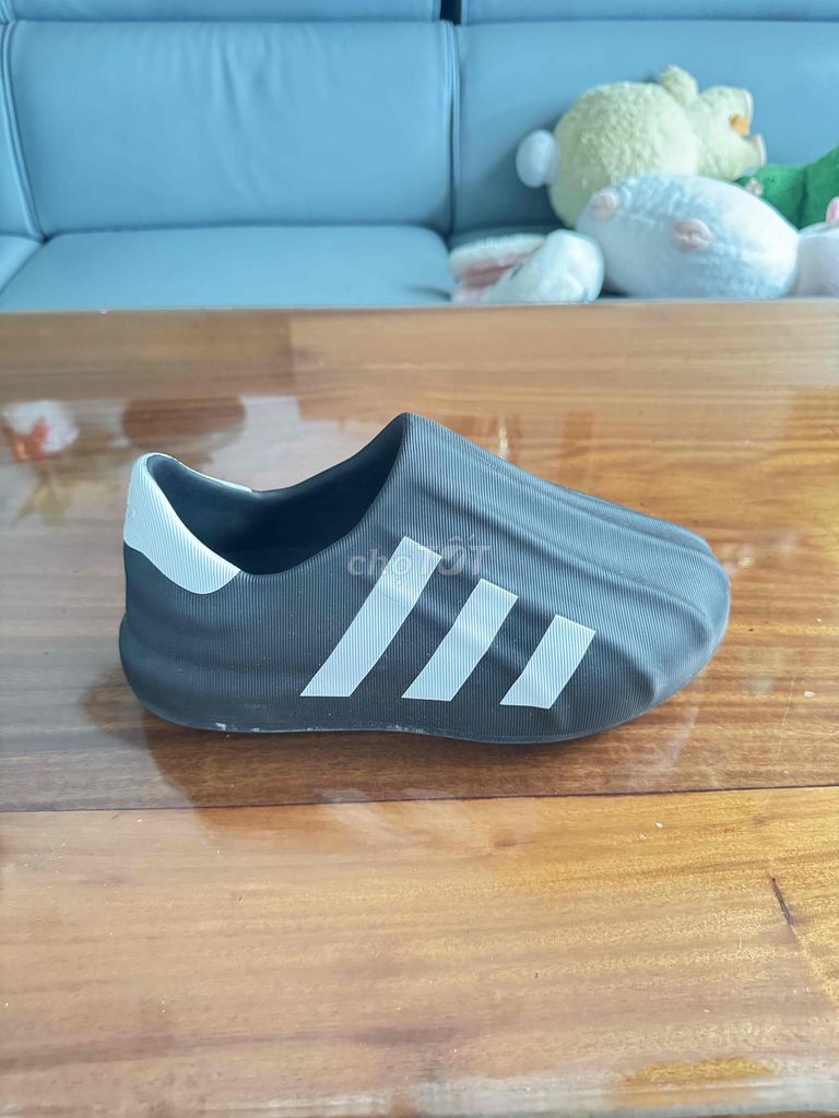 Adidas adiFOM SST Sục 41 1/3 Đen. Mua bán Giày dép tại Thành phố Huế Thừa Thiên Huế được đăng bởi MrHeo hình 1