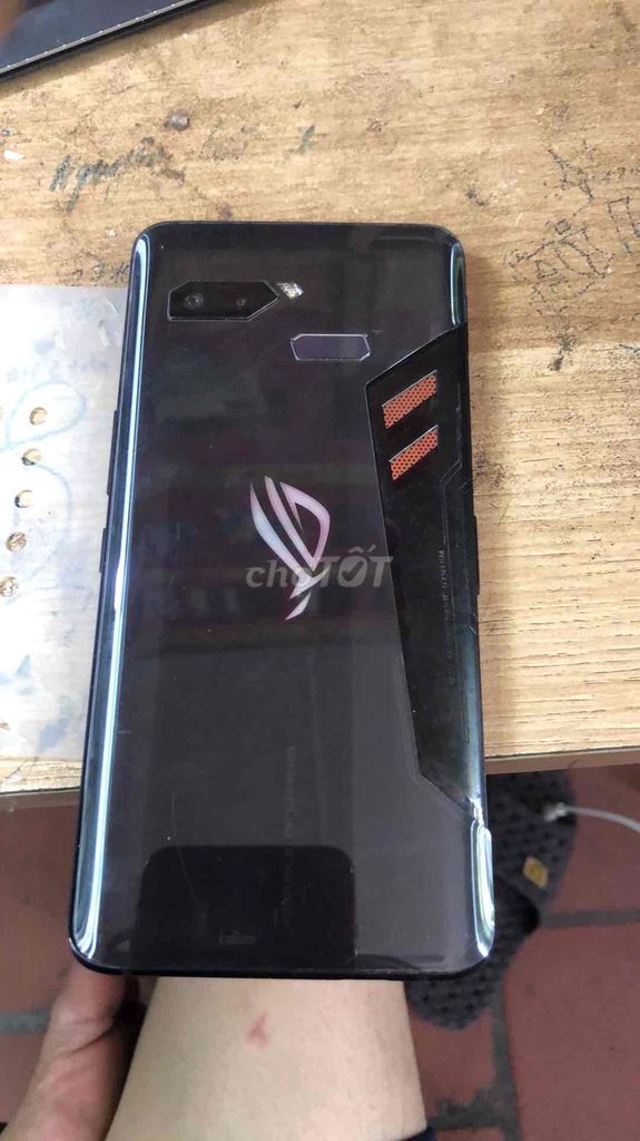 Asus ROG Phone Đen Hỏng màn hình. Mua bán Điện thoại tại Huyện Tiên Du Bắc Ninh được đăng bởi Nguyen Hau hình 1