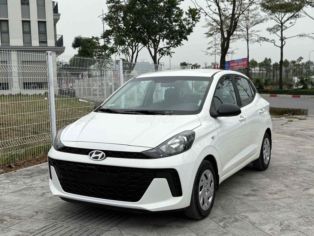 Hyundai I10 Sedan 2025 Белый 2800 км