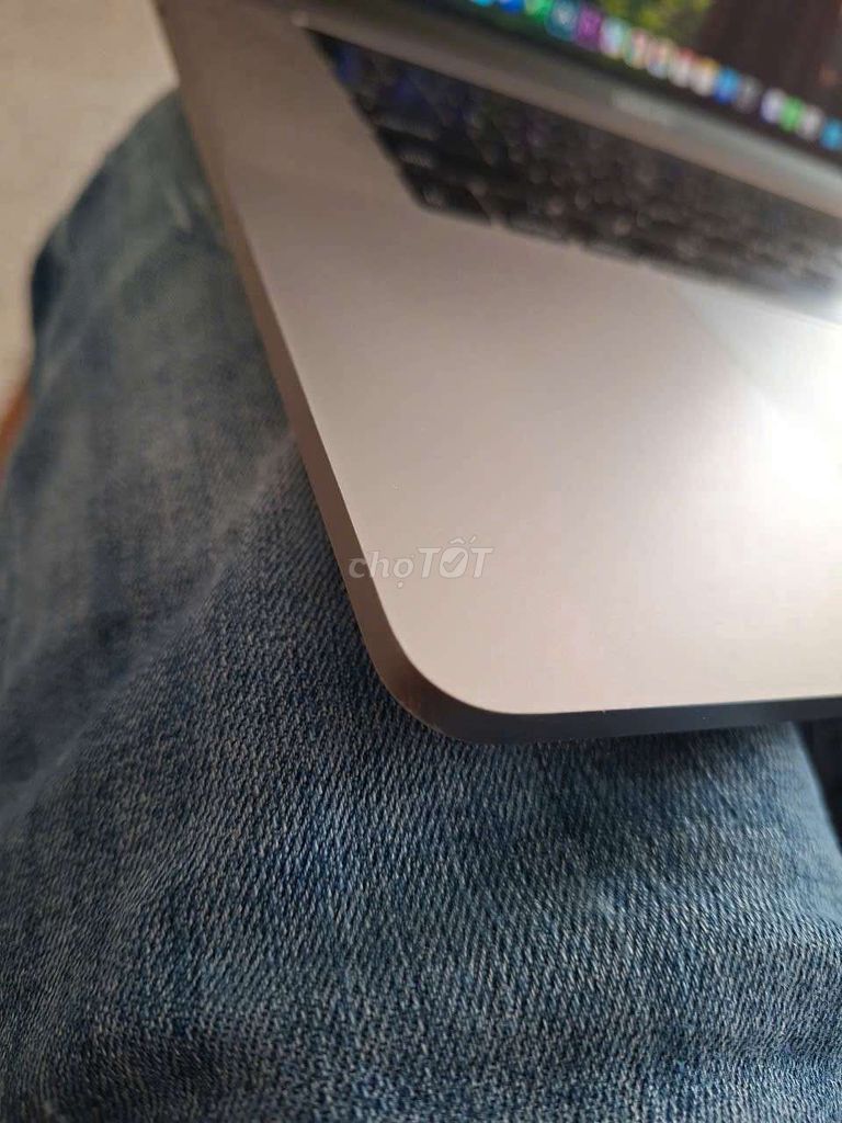 màn 15ich MacBook Pro 2018. Mua bán Phụ kiện (Màn hình, Chuột...) tại Quận Sơn Trà Đà Nẵng được đăng bởi Lam hình 1