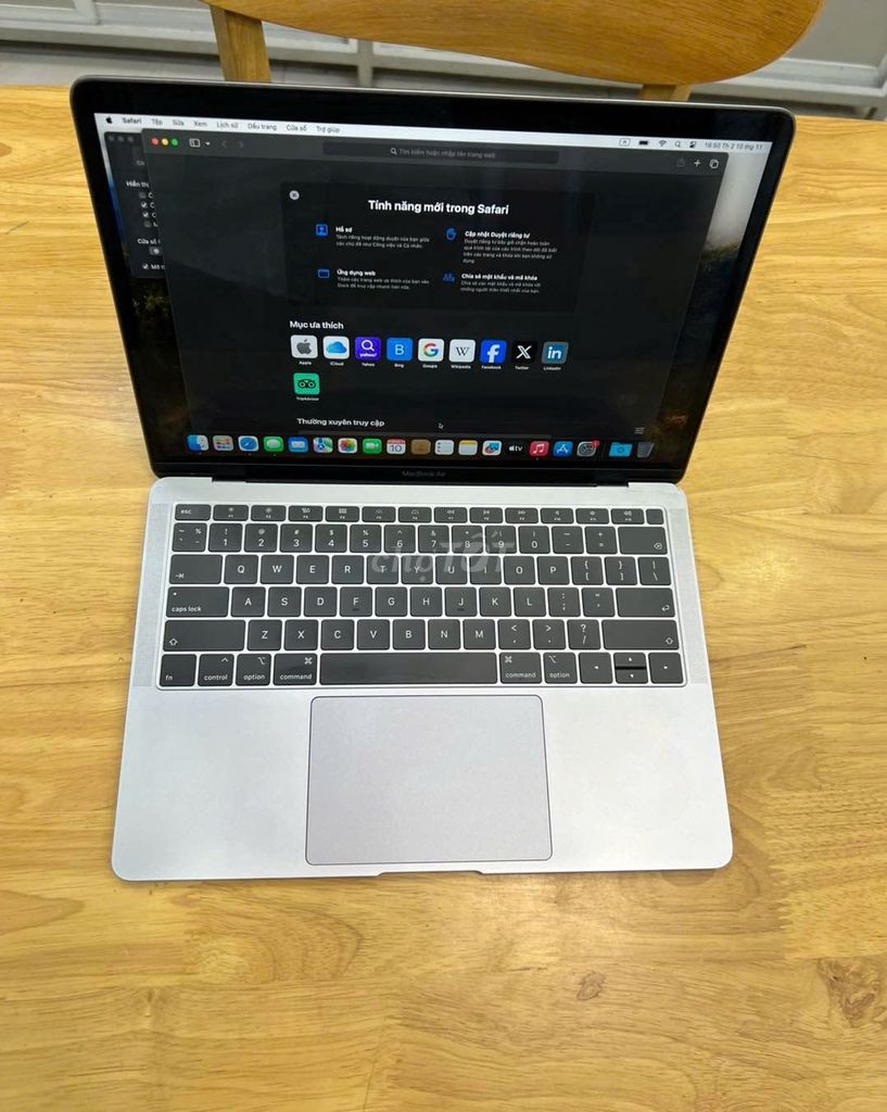 Apple Macbook Air 2019 i5 13.3 inch 16GB/256GB Xám. Mua bán Laptop tại Thành phố Qui Nhơn Bình Định được đăng bởi NGỌC PHÚC LAPTOPS hình 1