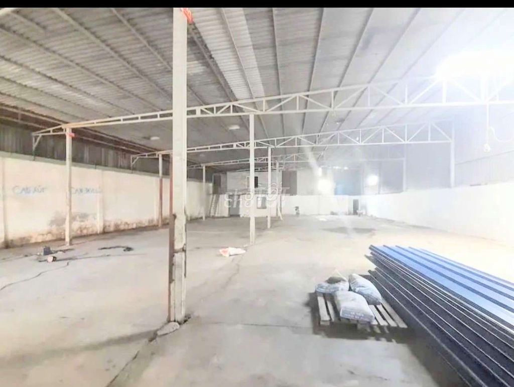 KHO - XƯỞNG  ( 600m2)  QUẬN TÂN PHÚ. TPHCM