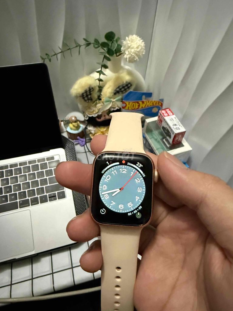 Apple Watch Series 5 40mm GPS. Mua bán Thiết bị đeo thông minh tại Huyện Bình Chánh Tp Hồ Chí Minh được đăng bởi Tân hình 1