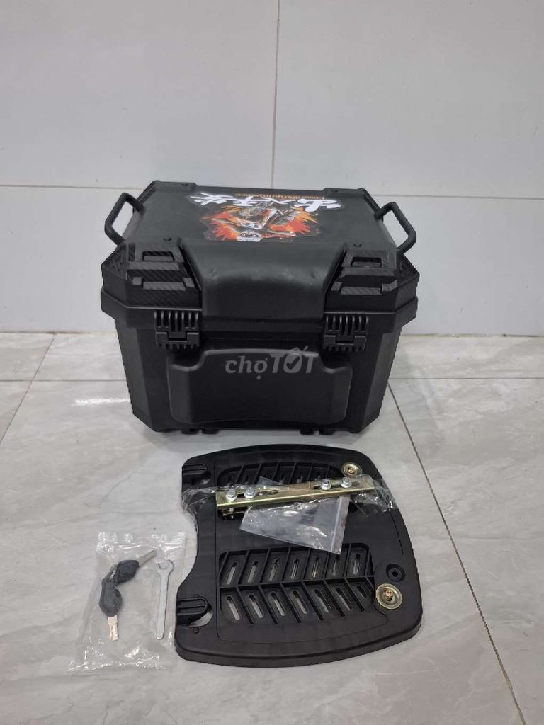 Thùng nhựa 36lít và kèm điện thoại chống rung. Mua bán Phụ tùng xe tại Thành phố Thủ Đức Tp Hồ Chí Minh được đăng bởi Hoàng hình 5