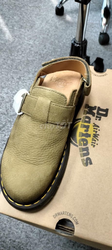 Dr.Martens Jorge Muted Olive Tumbled Nubuck