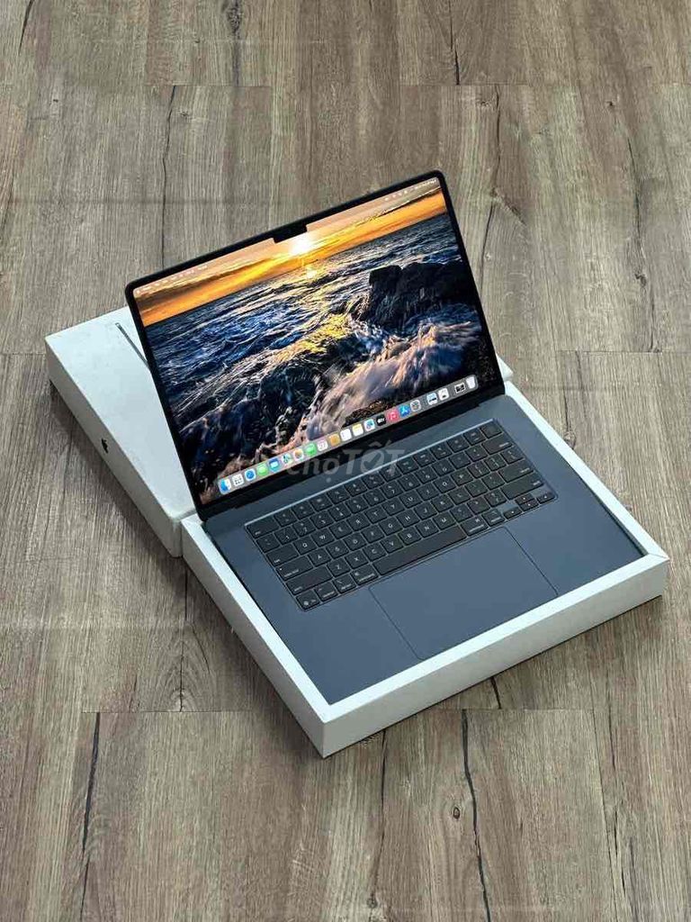 MacBook Air M4 15' 32GB/512GB Pin 100% sạc 6 lần. Mua bán Laptop tại Quận 10 Tp Hồ Chí Minh được đăng bởi APPLE 2HAND hình 1